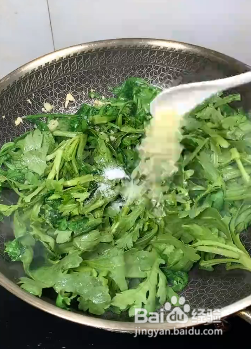 怎么做蒜蓉菊花菜？