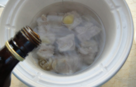 腊骨萝卜汤做法