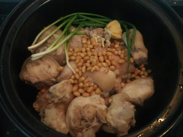 猪蹄黄豆汤的怎么做