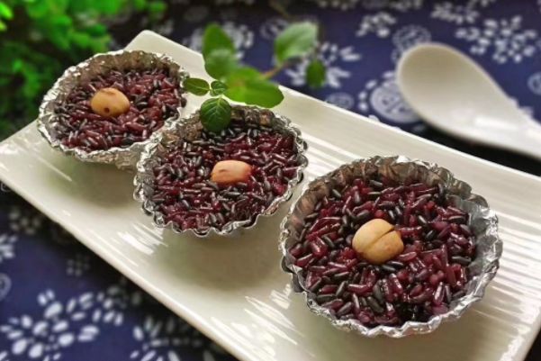 请问一下，黑糯米、血糯米、红糯米到底是不是同一种米？要怎么区分呢