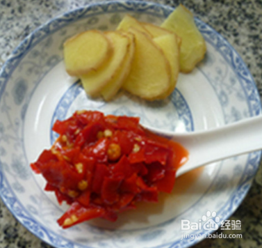 剁椒蒸小扒皮鱼