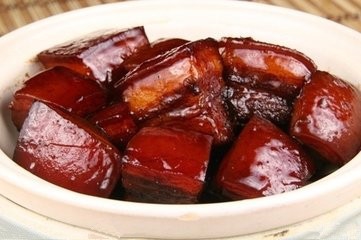 晚上食用哪些食物影响睡眠?