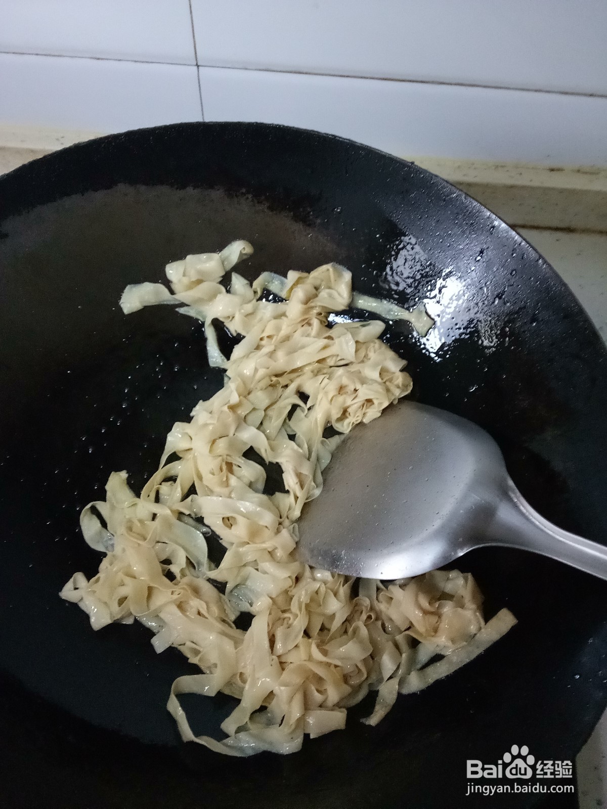 韭菜炒豆腐皮