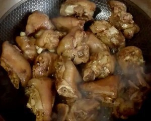 红烧猪蹄，酱香味，超级过嘴瘾的卤猪蹄