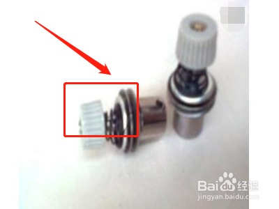 工业缝纫机夹线器怎么安装