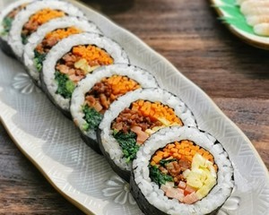 高颜值的紫菜包饭