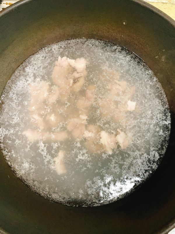 干贝芡实花菇汤