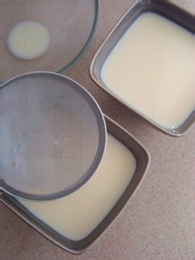 经典家常菜:牛奶炖蛋