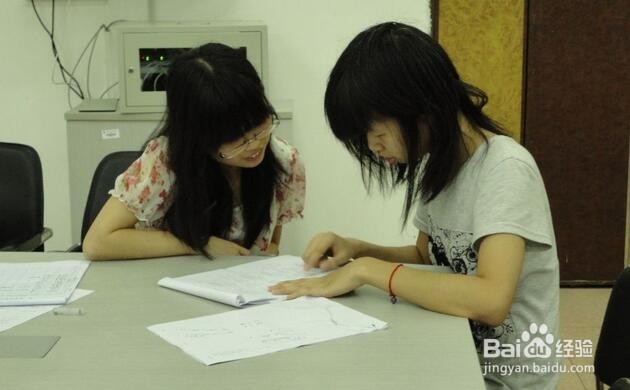 给孩子请家教究竟好不好？