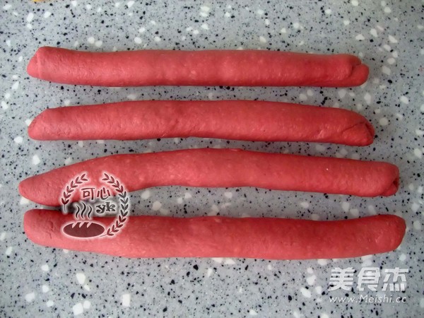 抢眼美味的红曲双色割包（中种）