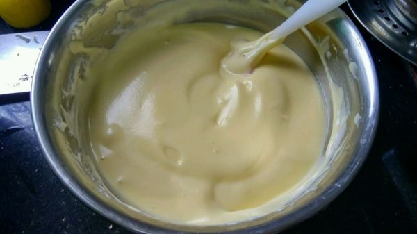 杨梅果酱夹心蛋糕卷