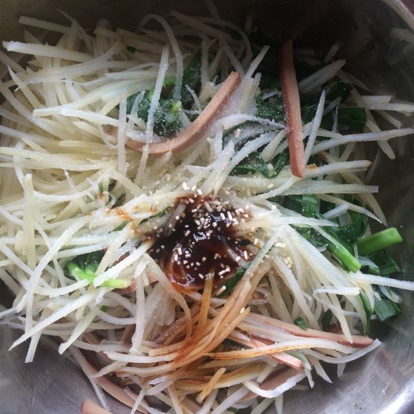 凉拌土豆丝鸡蛋干