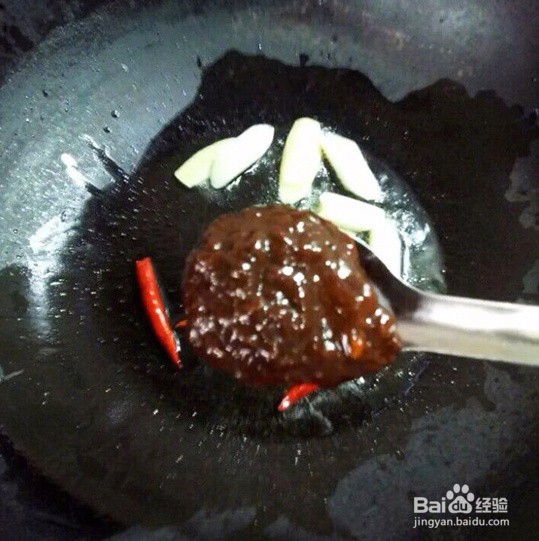 东北味的玉米压鸡爪