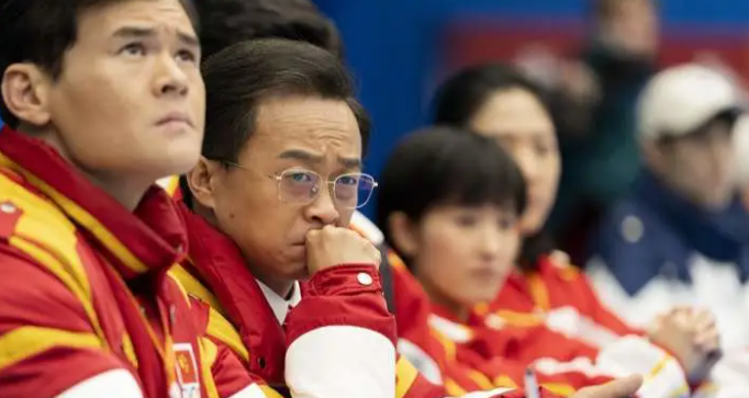 中国第一位获得冬奥会金牌的运动员是谁