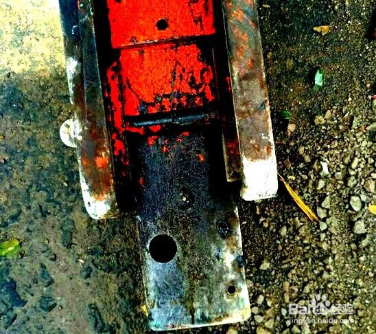 破碎锤怎么换炮杆教程