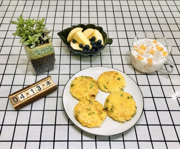 杂蔬鸡蛋米饭饼