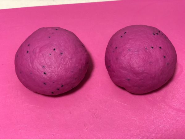 火龙果麻薯软欧包