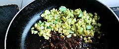 教你做有胃口的茄子肉酱干拌面