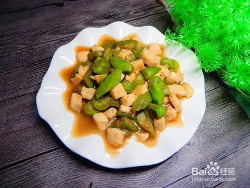 丝瓜炒鸡胸肉
