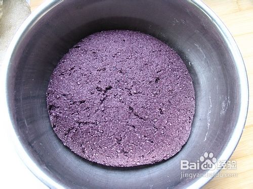 营养早餐之——黑米豆沙菊花包