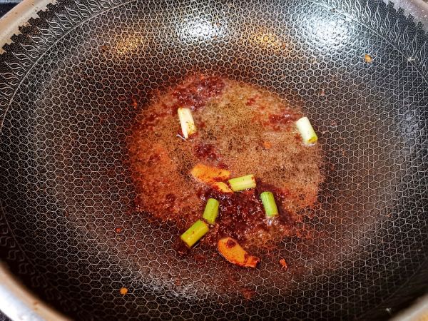 鲜嫩美味爆炒花甲