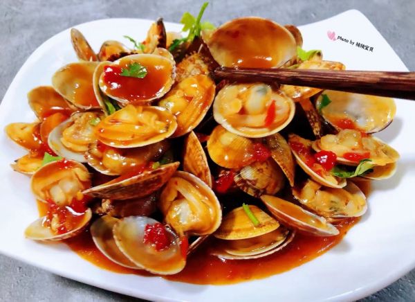 蒜蓉辣椒酱炒花甲