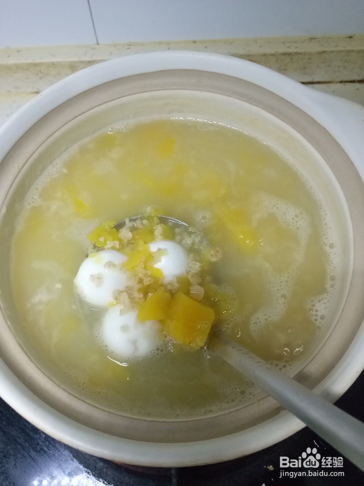 南瓜燕麦片汤圆粥