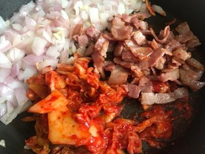 韩式泡菜炒饭的做法