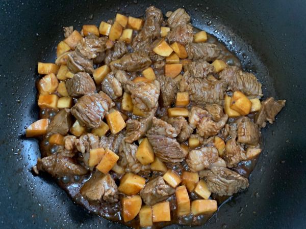 黑椒杏鲍菇牛肉粒