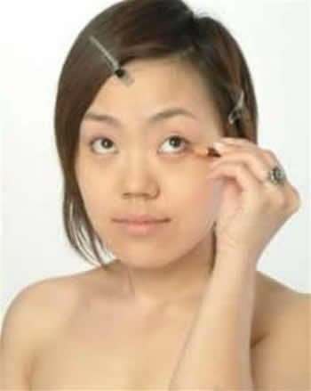 教你如何画眼妆的技巧
