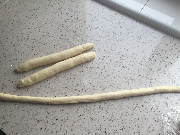 牛奶中种辫子面包