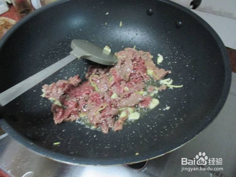 萝卜炒牛肉的做法