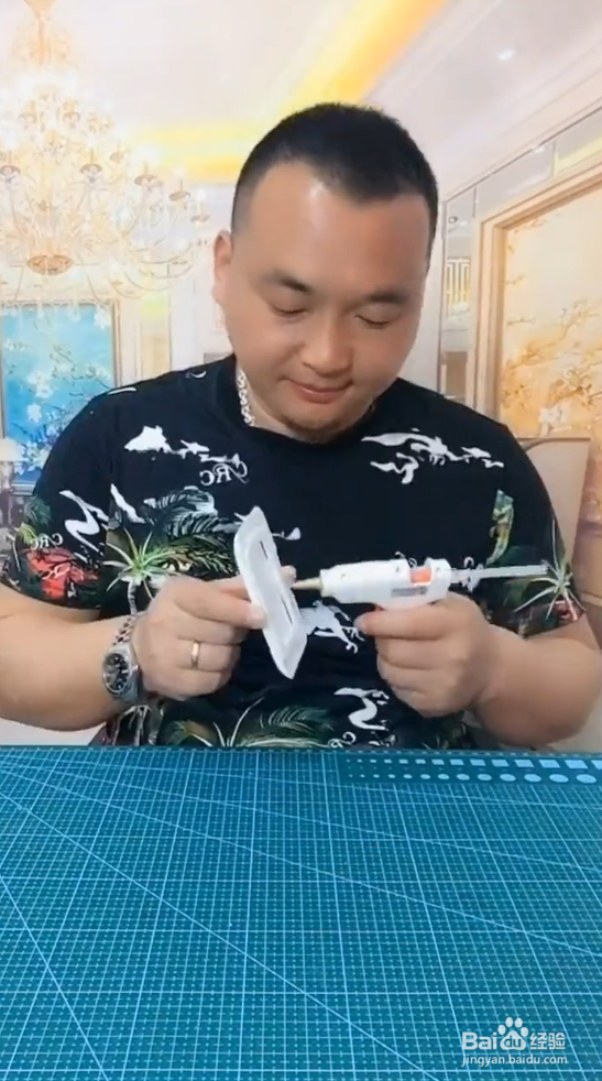 如何手工制作插座外壳