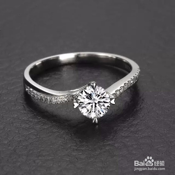 不同的情况选择不同的首饰搭配