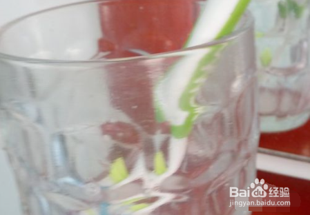 玻璃杯怎么洗透亮