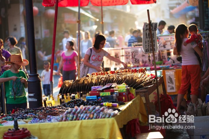 街拍：阳朔西街的洋娃娃