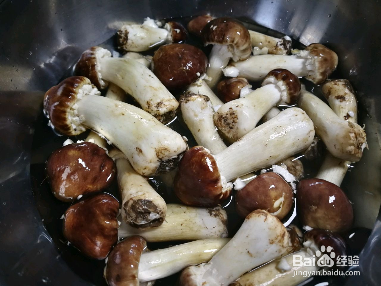 松茸炒腊牛肉的做法