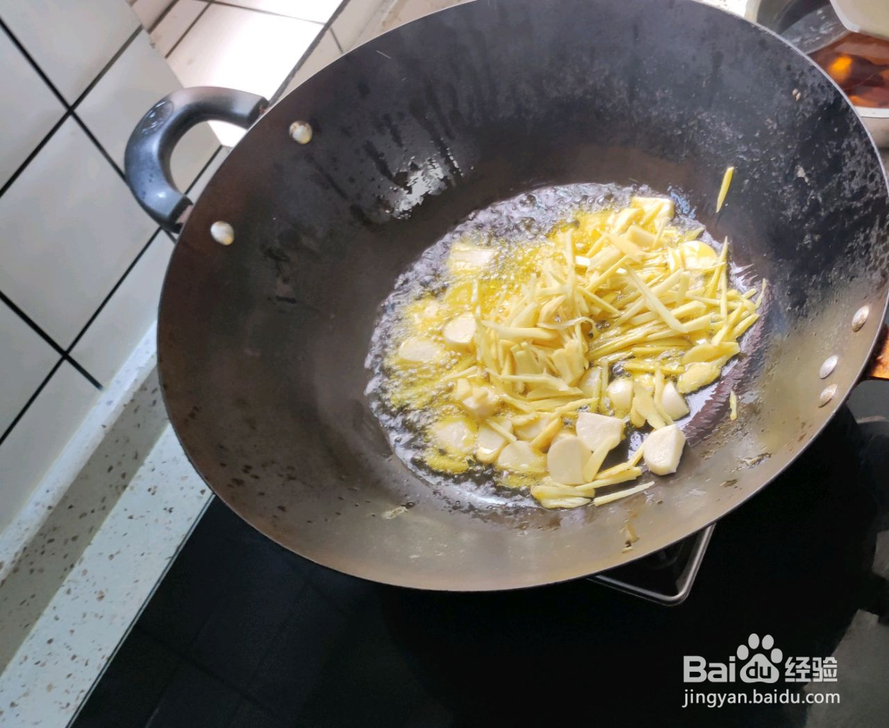 家庭版葱姜炒蟹的做法