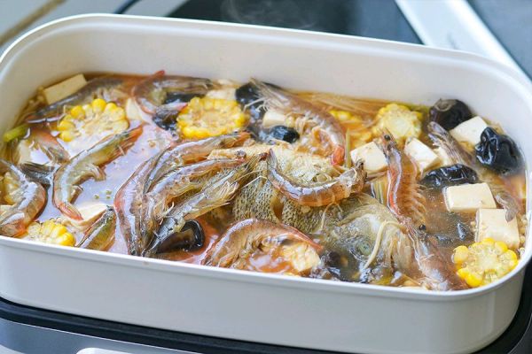 家常酱香鲜虾鲈鱼煲