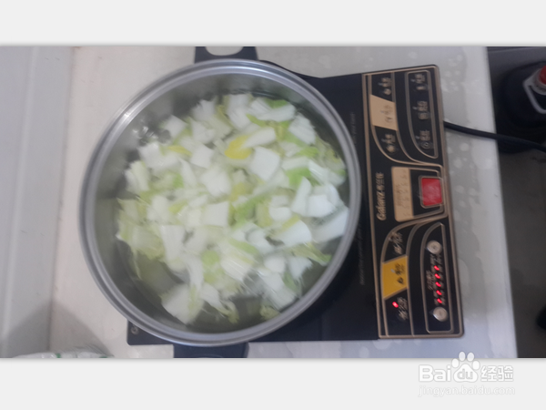 教大家做一道超级简单好吃的菜--香辣娃娃菜