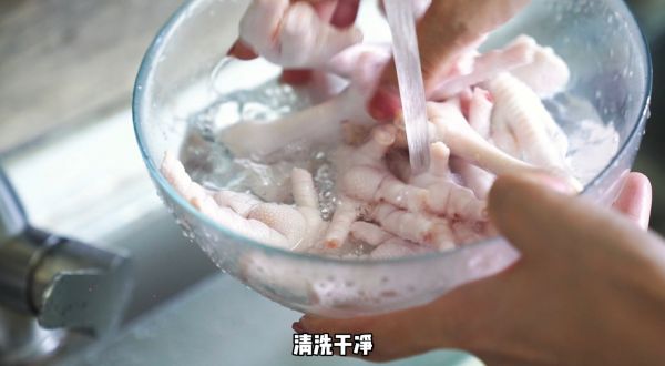 小土豆红烧鸡爪