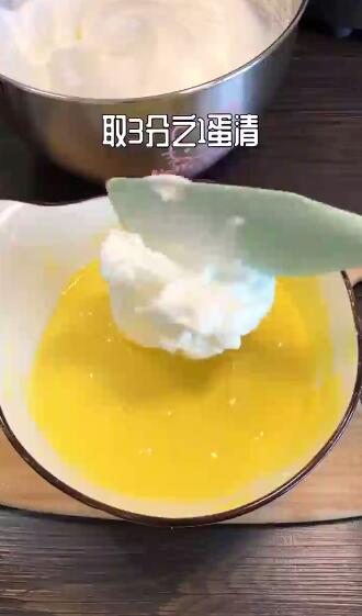 如何做用电饭煲做蛋糕