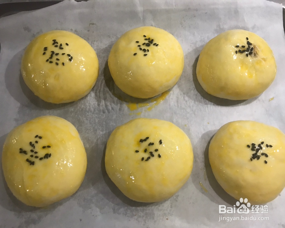 西点豆沙软面包的做法