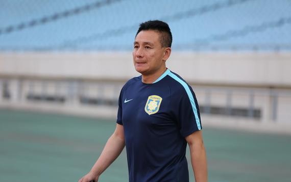 获得世界足球先生提名的中国球员是谁？唯一的。