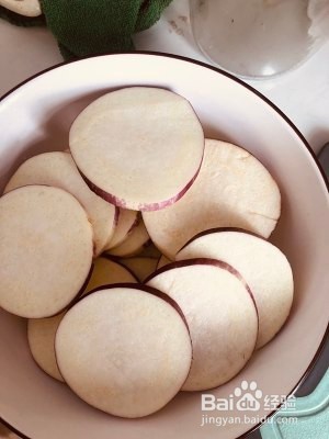 健康养生佳品超级简单的蒸茄子的做法