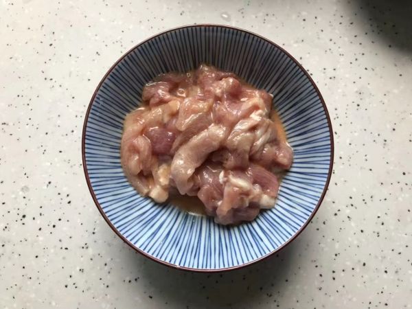 椒丝腐乳油麦菜炒肉丝