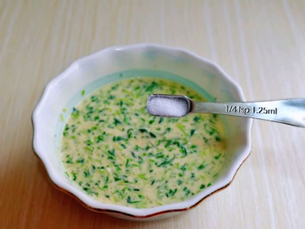 甜椒豆苗鸡蛋饼