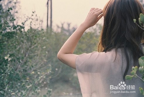 网络上与美女聊天,怎么才能够得到美女的信任