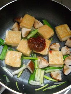 鲜蘑炖豆腐