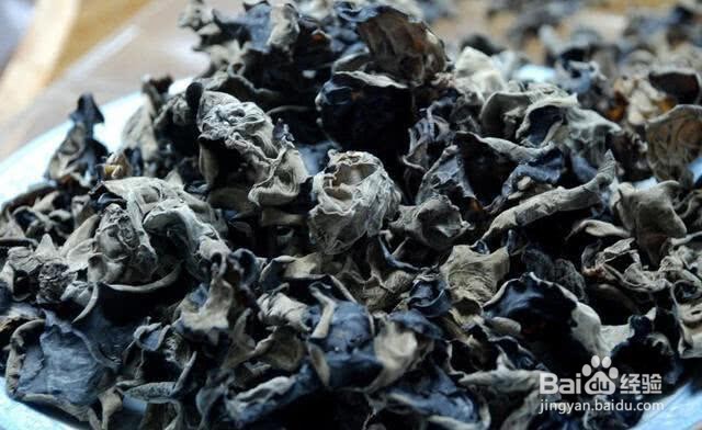 木耳怎么浇水产量高